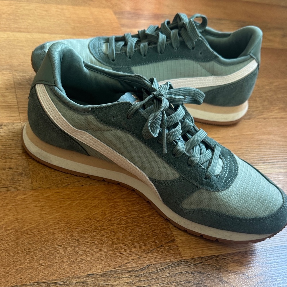 Puma Women's Teal and White Sneakers
